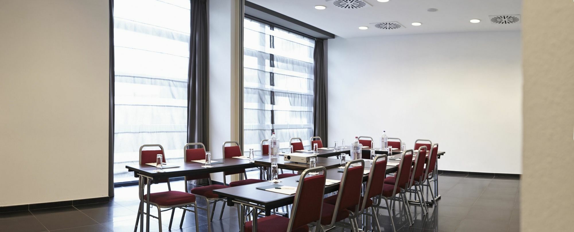 Rmh Modena Des Arts Hotel Ngoại thất bức ảnh